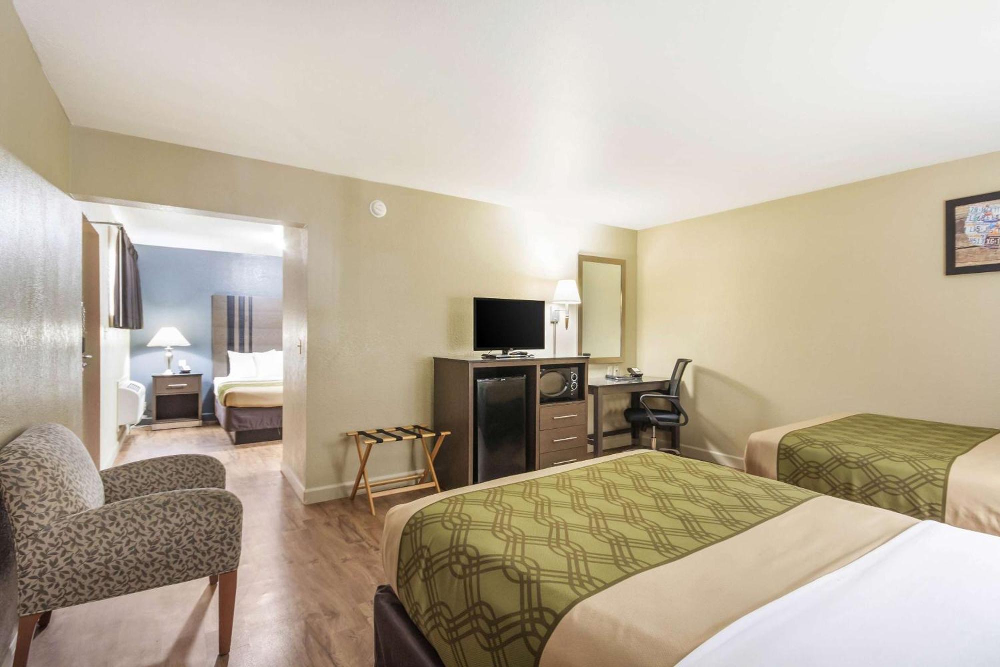 Econo Lodge Inn & Suites I-35 At Shawnee Mission Overland Park Ngoại thất bức ảnh