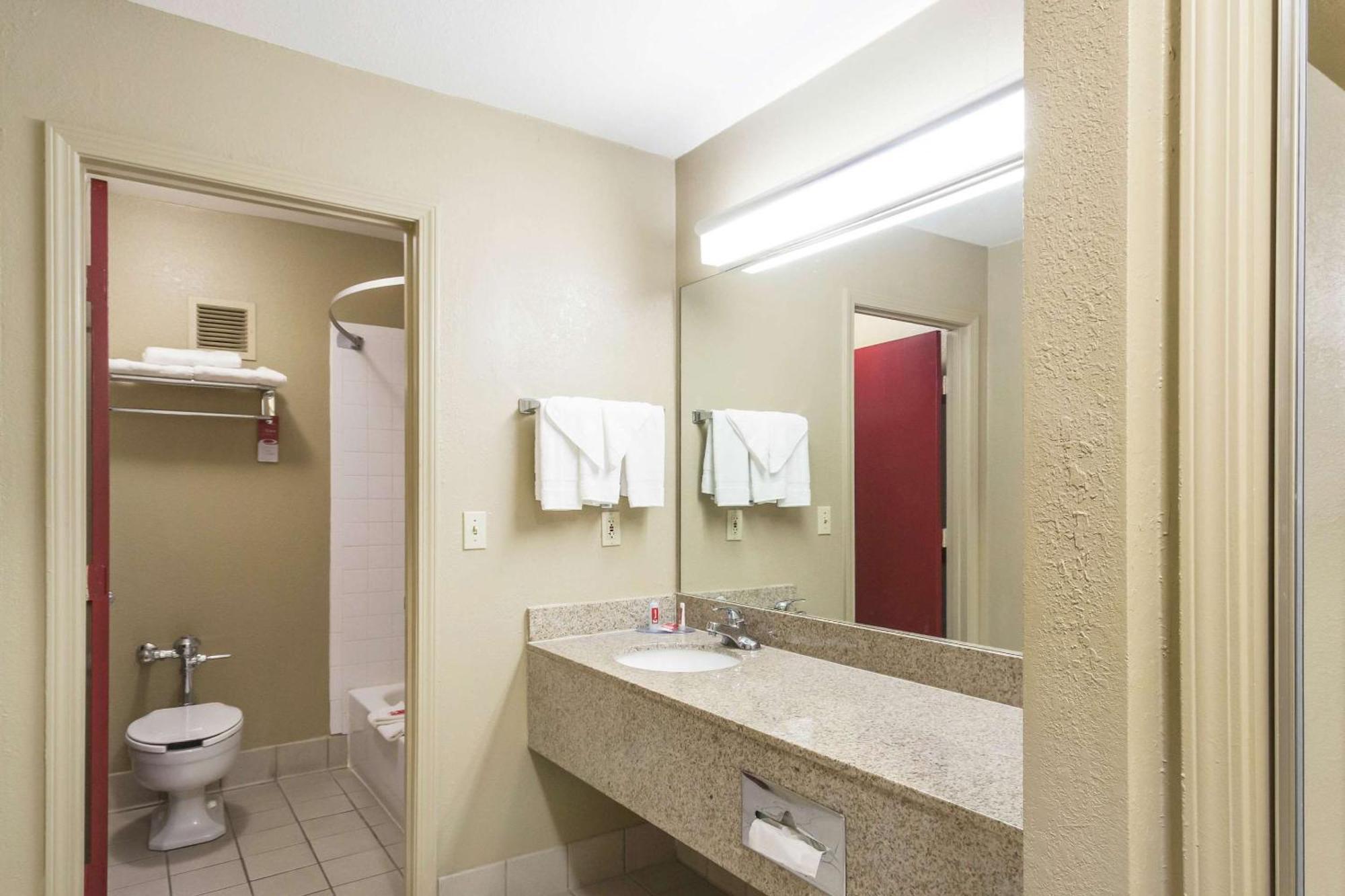 Econo Lodge Inn & Suites I-35 At Shawnee Mission Overland Park Ngoại thất bức ảnh