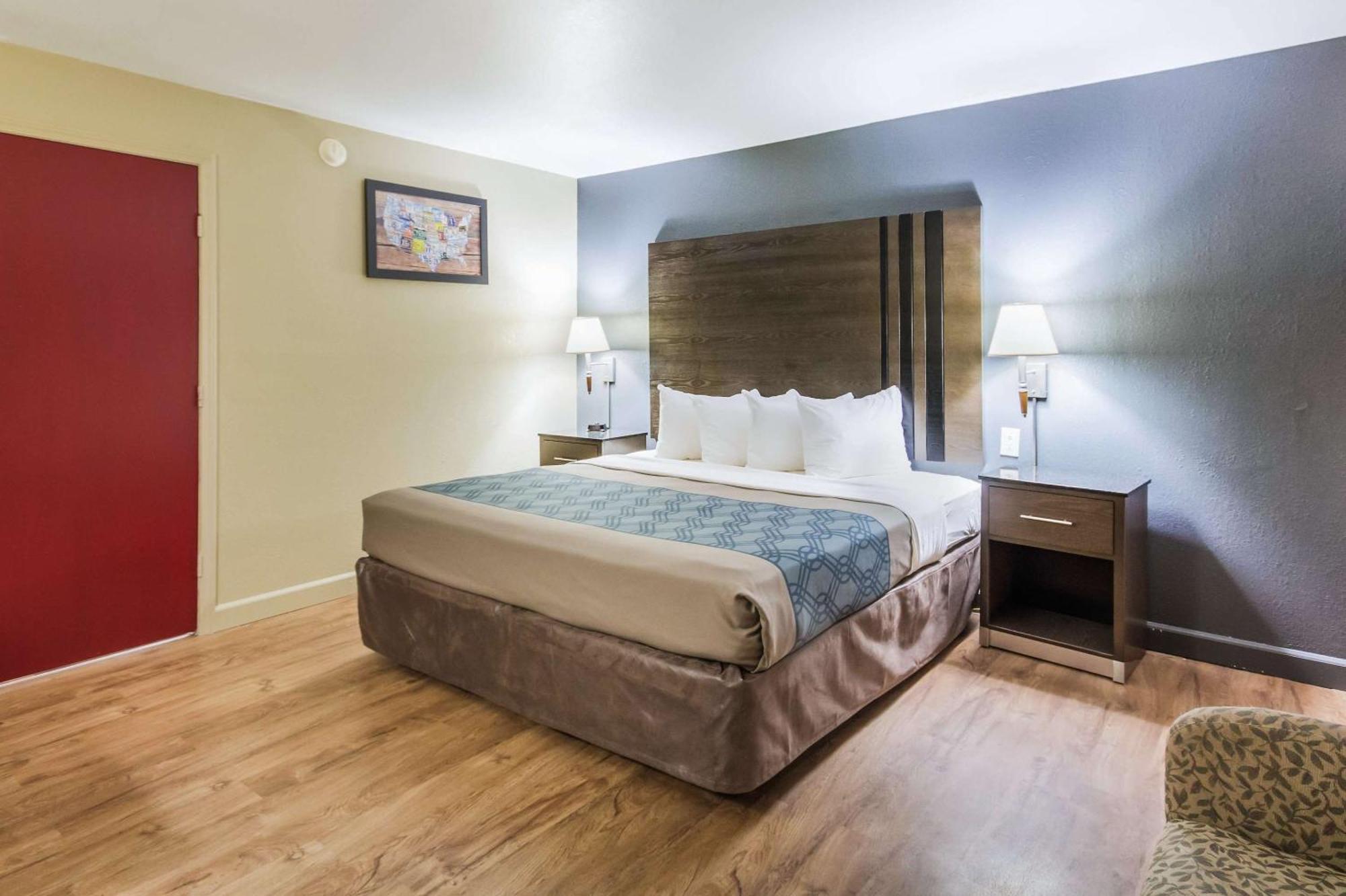 Econo Lodge Inn & Suites I-35 At Shawnee Mission Overland Park Ngoại thất bức ảnh